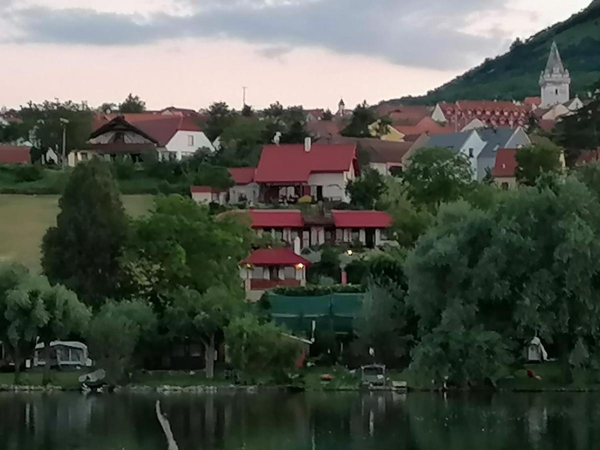 Penzion Nad Jezerem Pavlov Eksteriør bilde