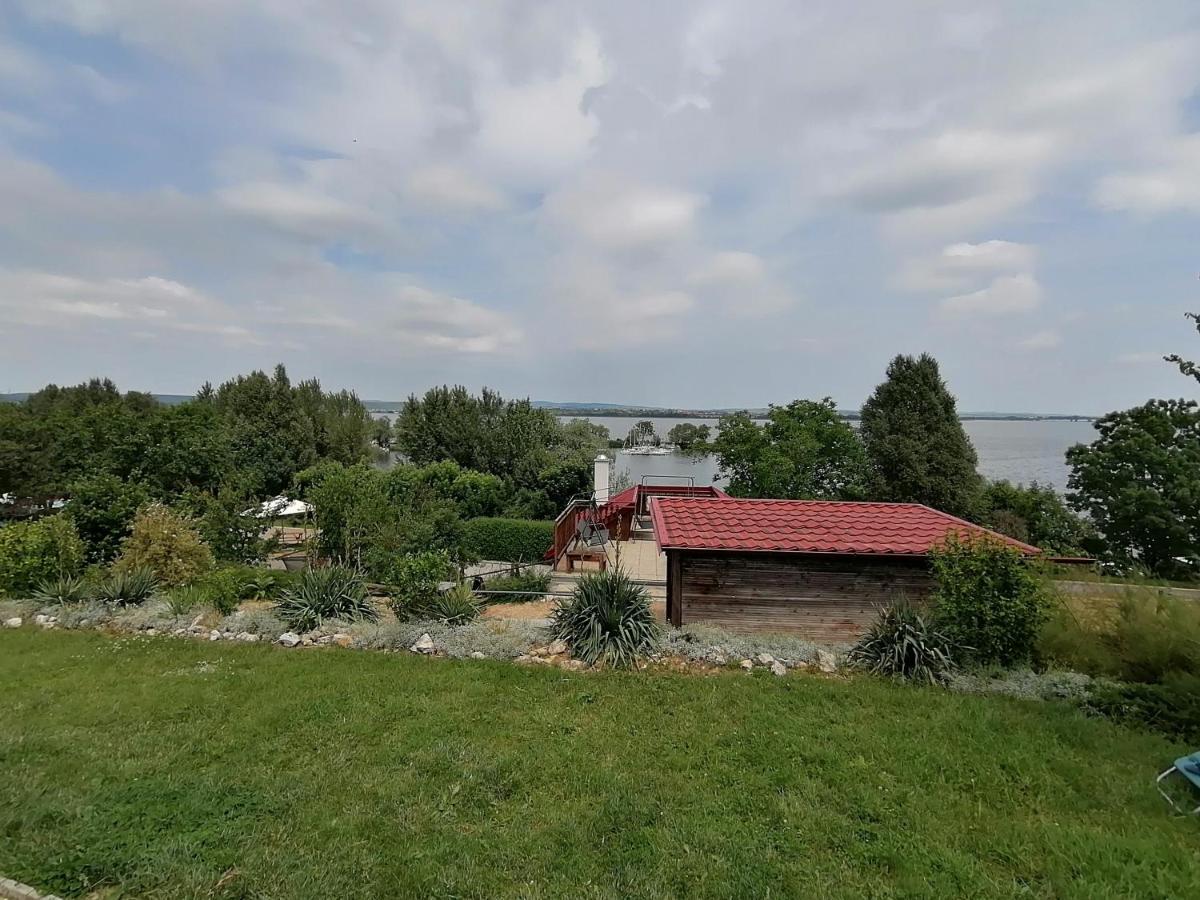 Penzion Nad Jezerem Pavlov Eksteriør bilde